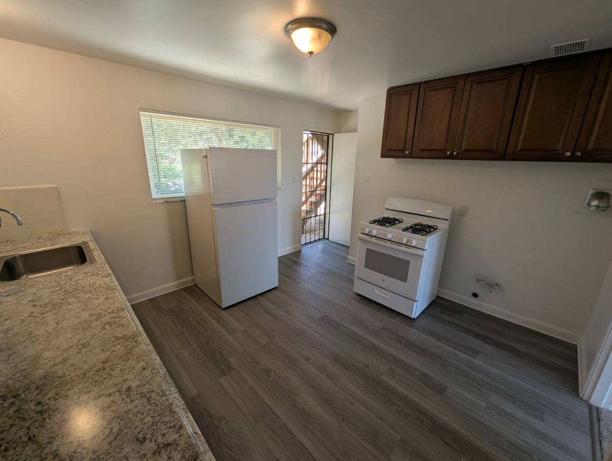 Apartment for rent at 1745 21st Ave, Oakland, CA 94606