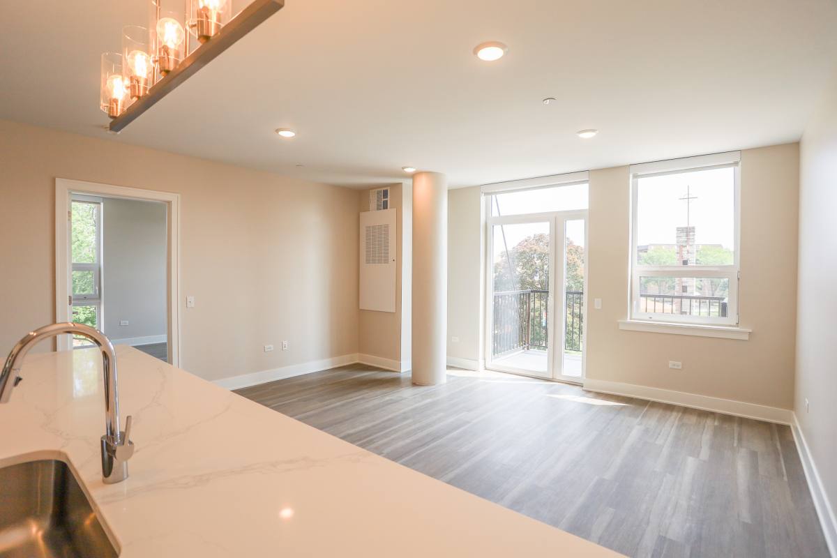 Apartment for rent at 880 Lee St, Des Plaines, IL 60016
