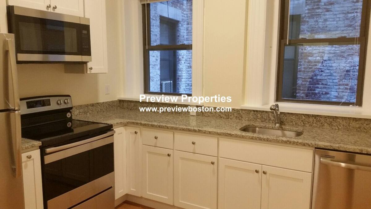 Apartment for rent at 1463 Beacon St, Brookline, MA 02445