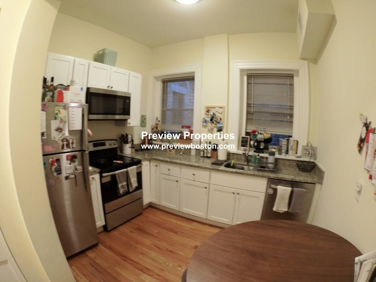 Apartment for rent at 1463 Beacon St, Brookline, MA 02445