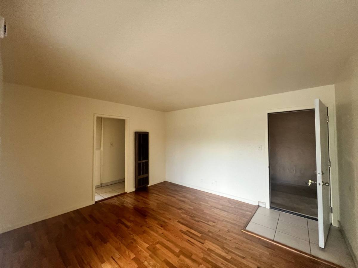Apartment for rent at 530 S Willard Ave, San Jose, CA 95126