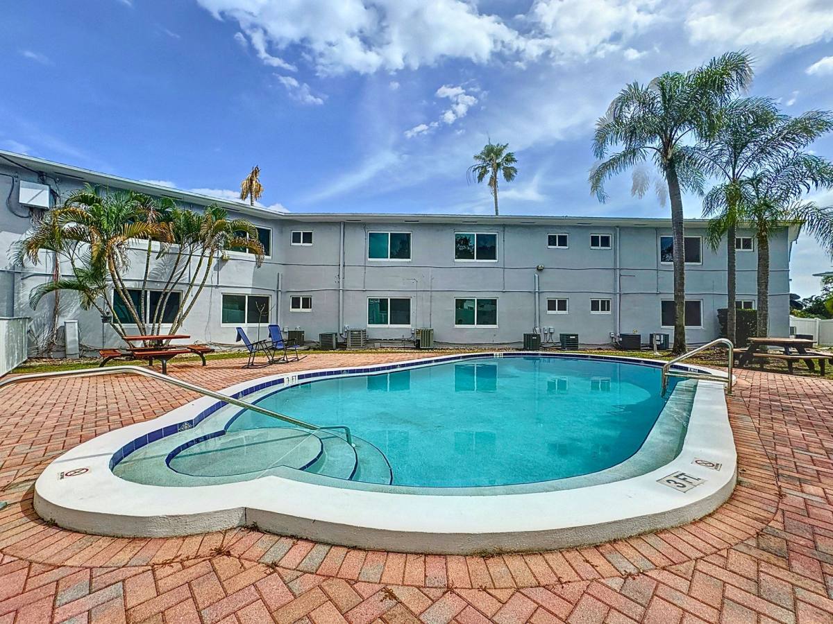 Apartment for rent at 4401 NE 21st Ave, Fort Lauderdale, FL 33308