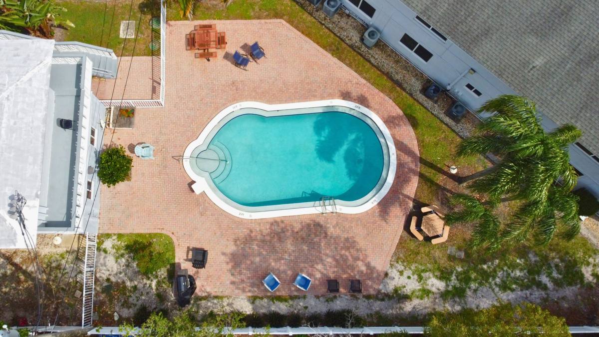 Apartment for rent at 4401 NE 21st Ave, Fort Lauderdale, FL 33308