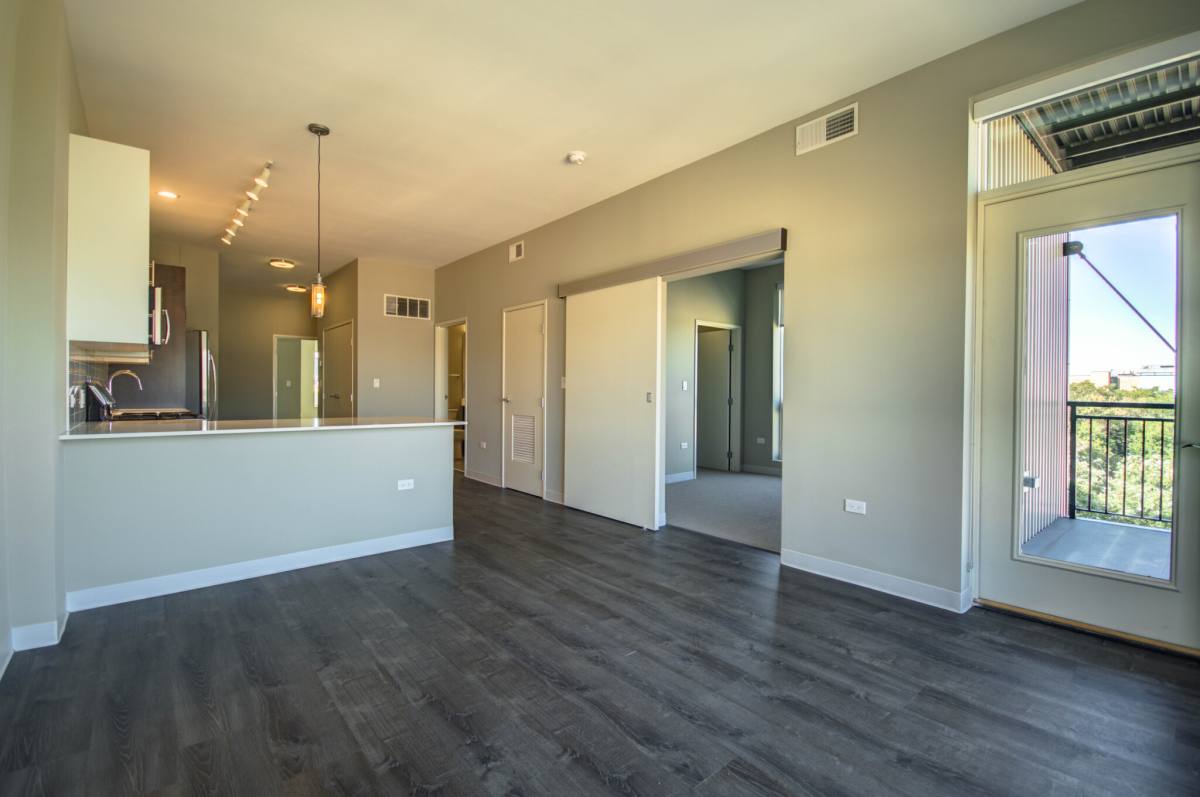 Apartment for rent at 851 W Grand, Chicago, IL 60642