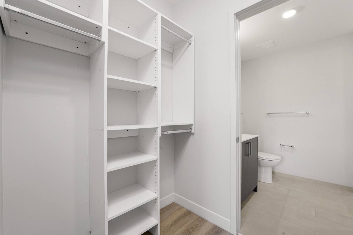 Apartment for rent at 641 N Ogden Ave, Chicago, IL 60642