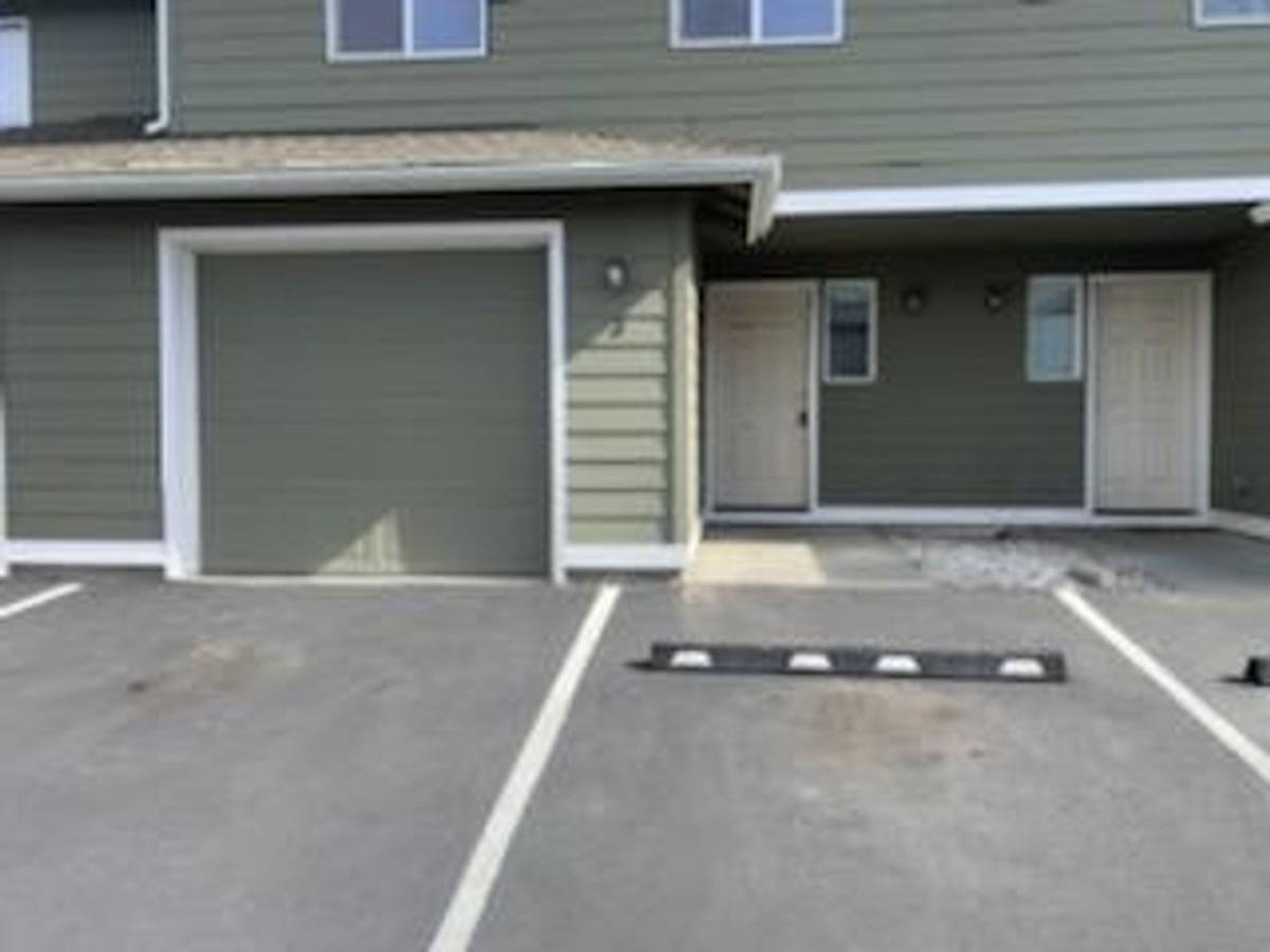 Apartment for rent at 2611 NW Cedar Ave, Redmond, OR 97756
