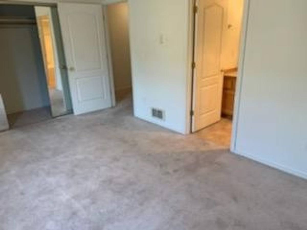 Apartment for rent at 2611 NW Cedar Ave, Redmond, OR 97756