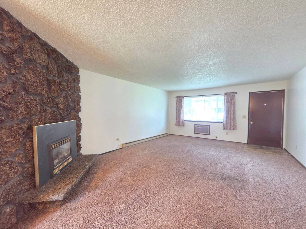 Apartment for rent at 1318 S Robin Hood St, Spokane, WA 99206