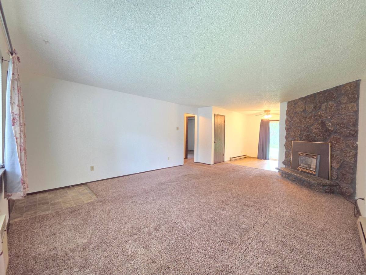 Apartment for rent at 1318 S Robin Hood St, Spokane, WA 99206