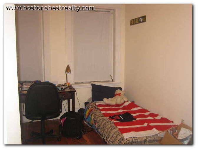Apartment for rent at 1318 Commonwealth Ave #11, Allston, MA 02134