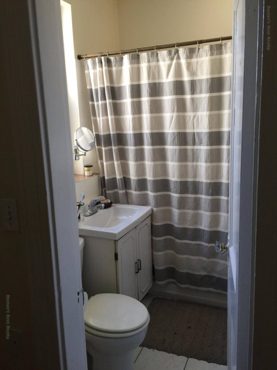 Apartment for rent at 17 Lothian Rd #403, Brighton, MA 02135