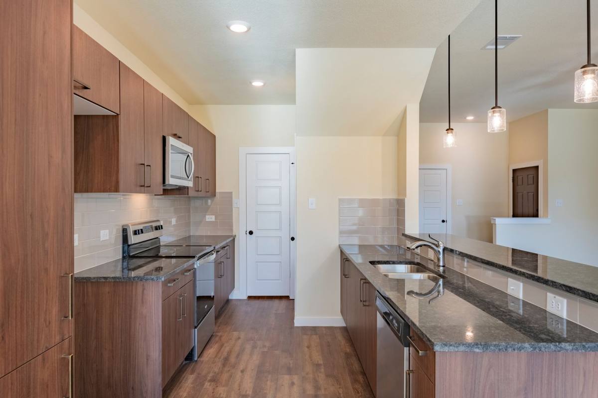 Townhouse for rent at 720 Blackland Dr, Venus, TX 76084