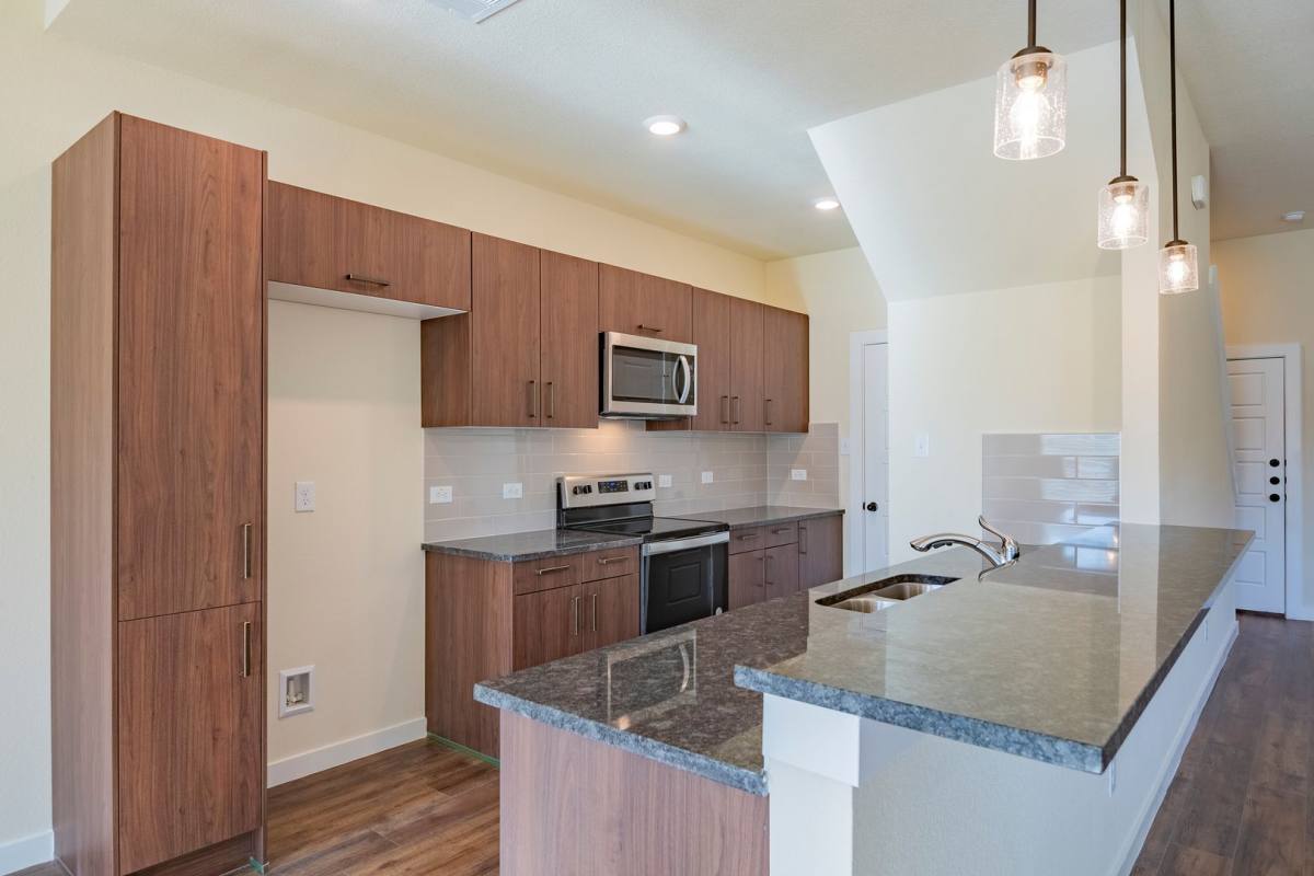 Townhouse for rent at 720 Blackland Dr, Venus, TX 76084