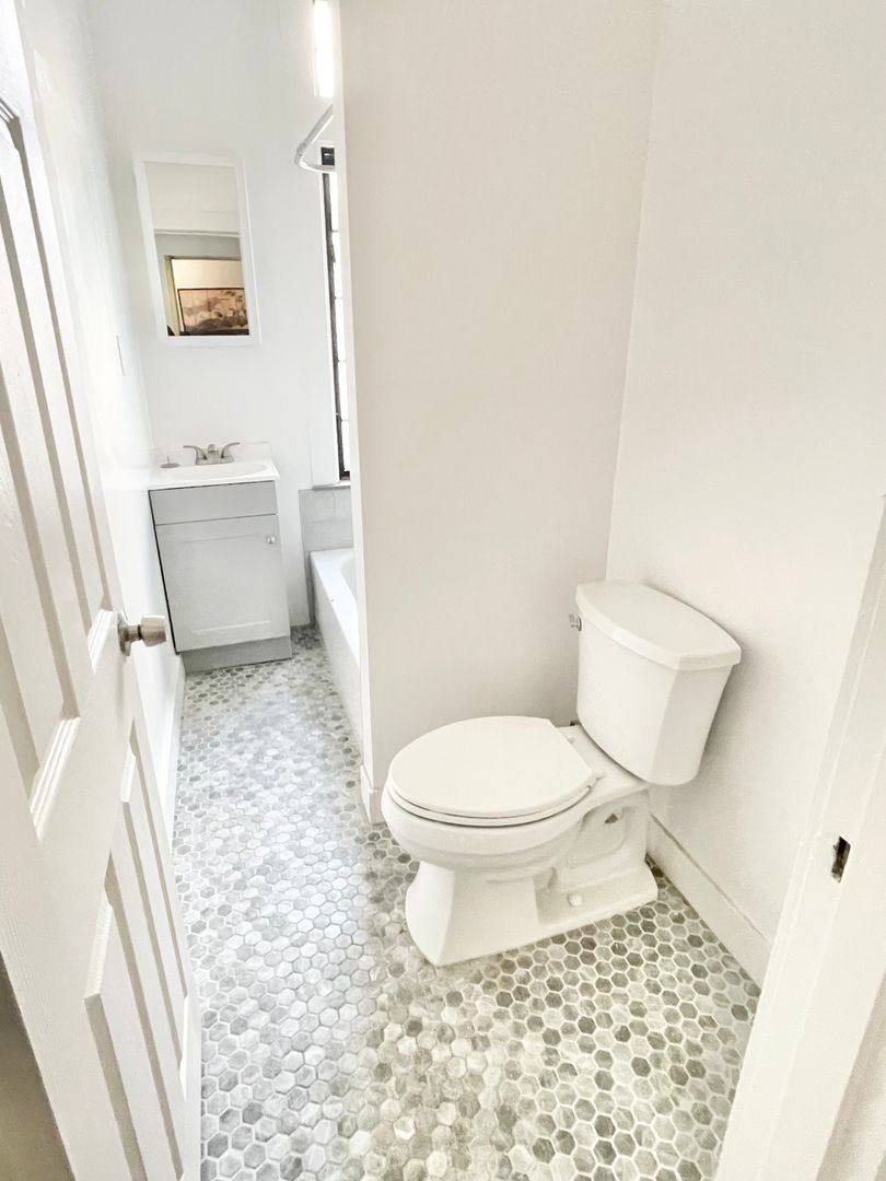 Apartment for rent at 1600 - 1610 Sutter St, San Francisco, CA 94109
