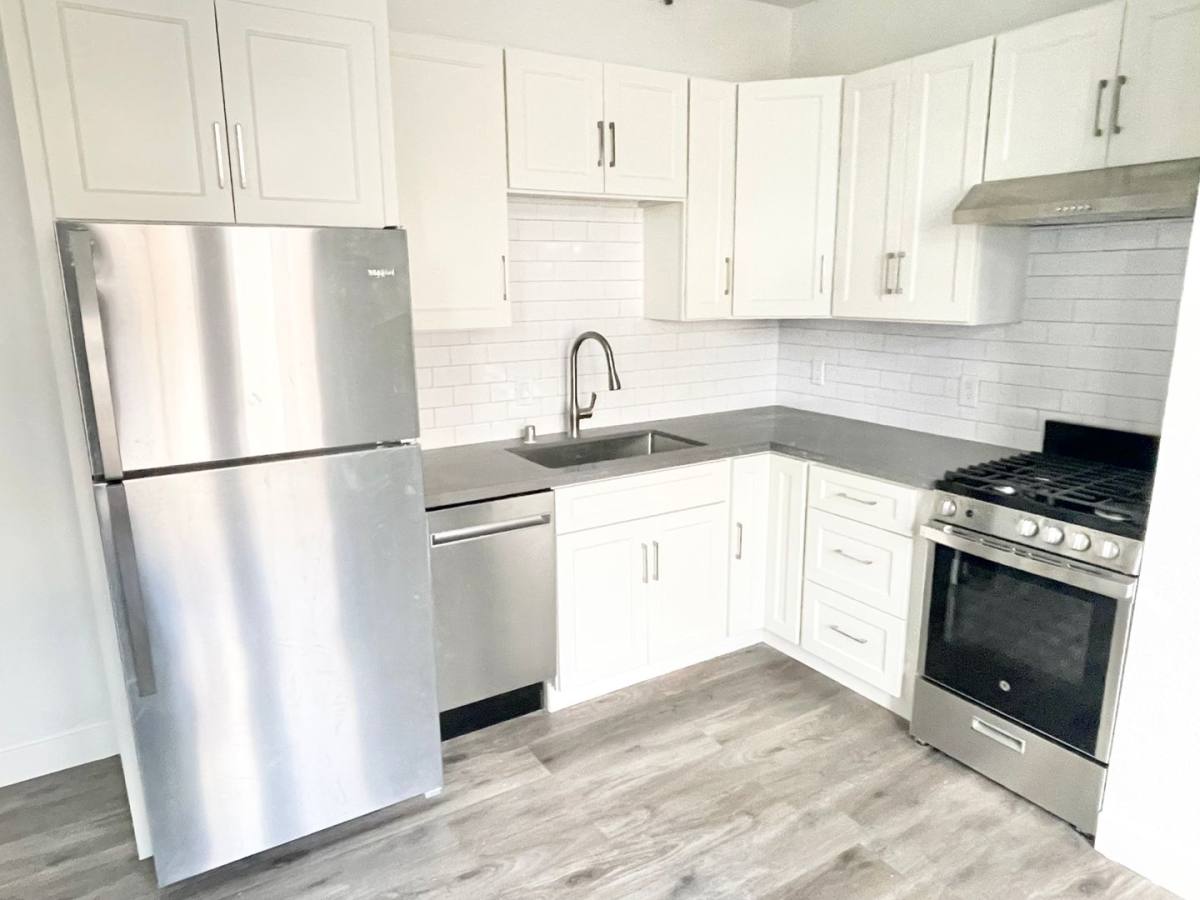 Apartment for rent at 1600 - 1610 Sutter St, San Francisco, CA 94109