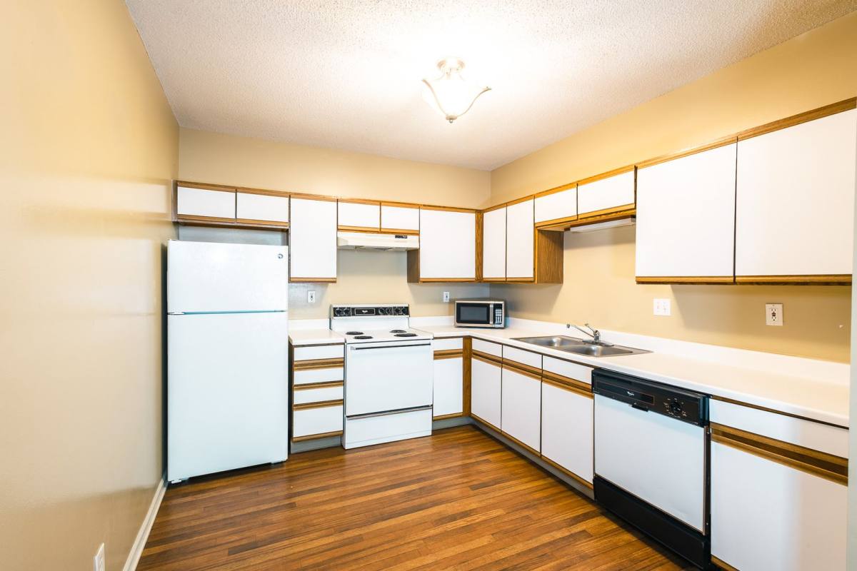 Apartment for rent at 415 N 41st Ave, Omaha, NE 68131