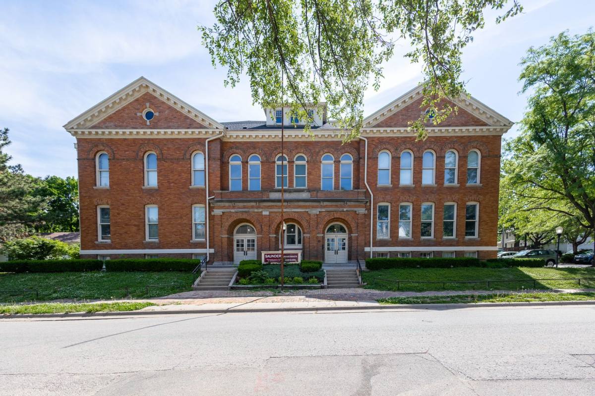 Apartment for rent at 415 N 41st Ave, Omaha, NE 68131