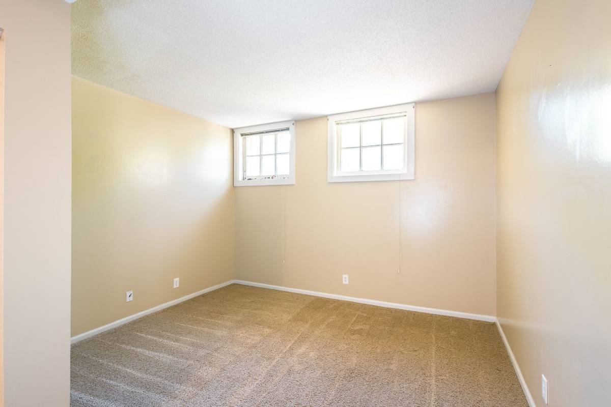 Apartment for rent at 415 N 41st Ave, Omaha, NE 68131