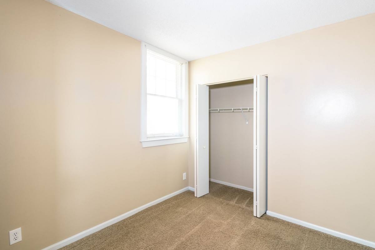 Apartment for rent at 415 N 41st Ave, Omaha, NE 68131