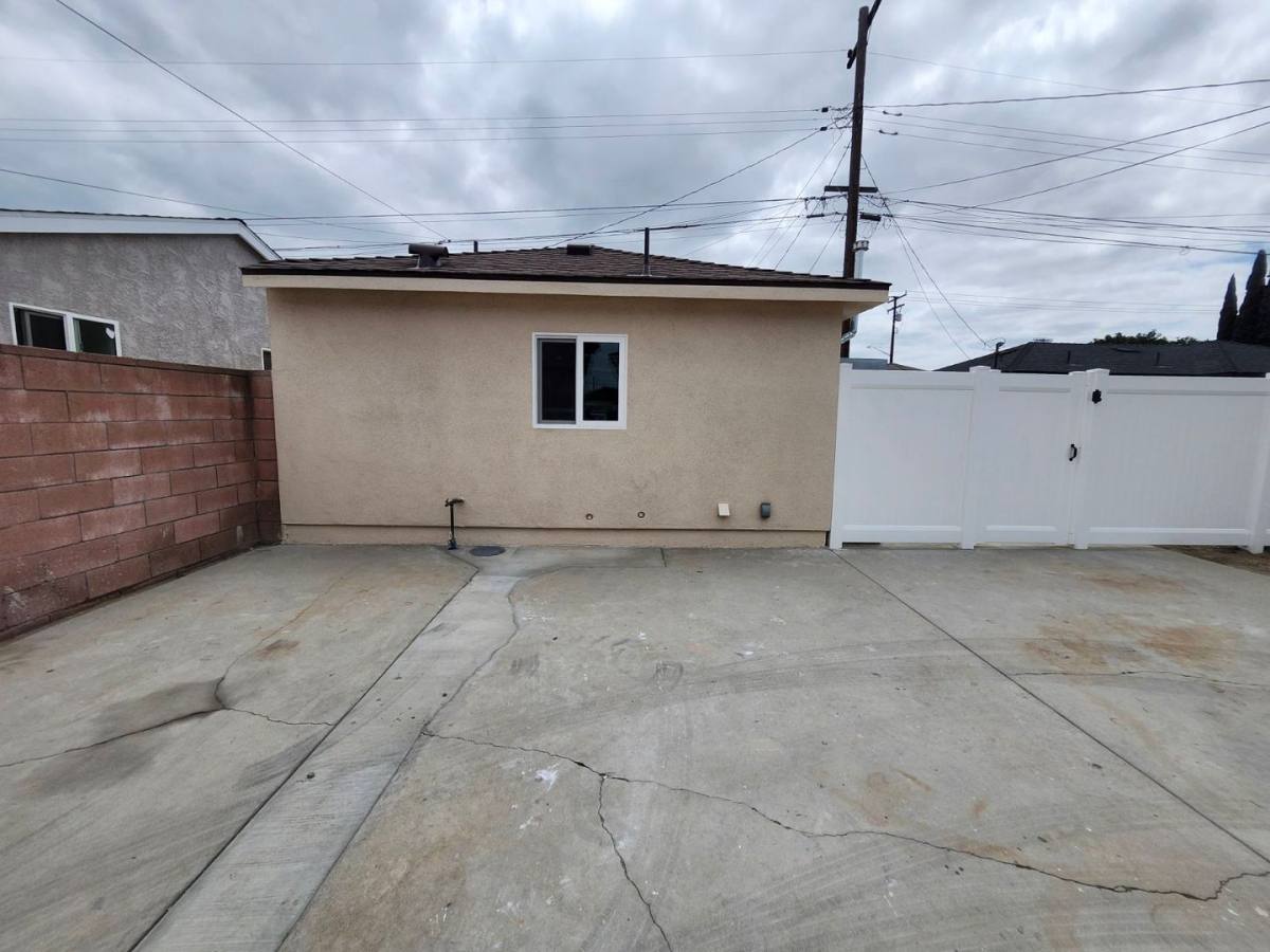 Apartment for rent at 13420 Harvest Ave, Norwalk, CA 90650