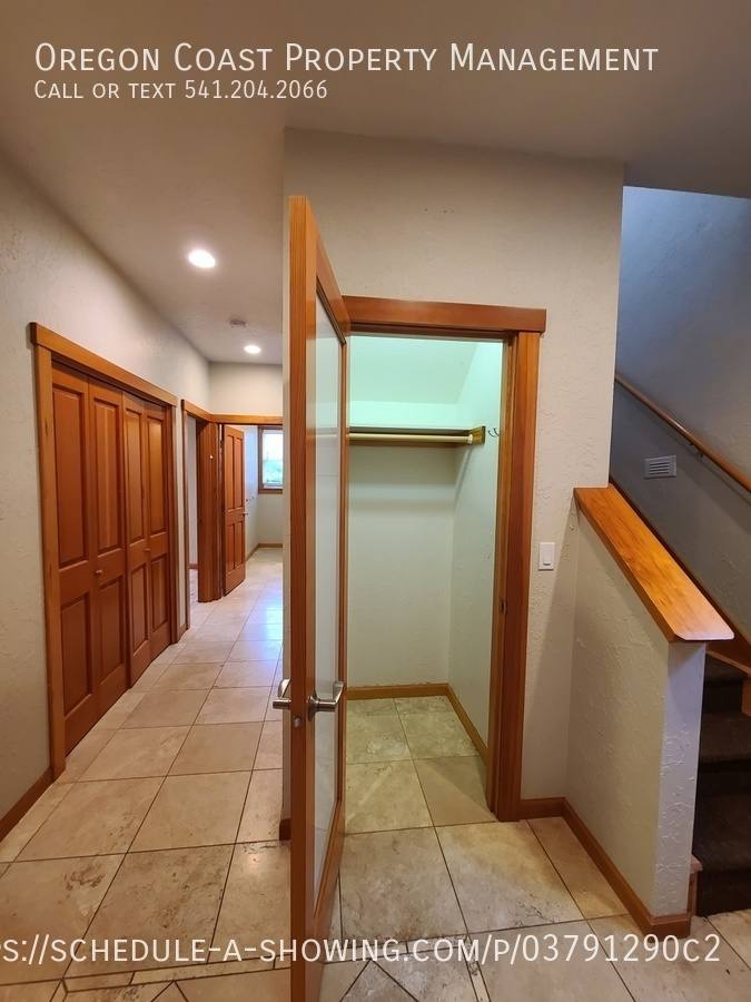 House for rent at 961 NW Lanai Loop, Seal Rock, OR 97376