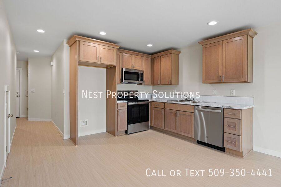 Apartment for rent at 1613 W Lee St #C, Moses Lake, WA 98837