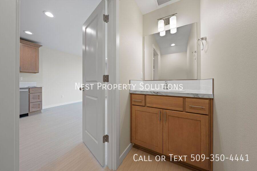 Apartment for rent at 1613 W Lee St #C, Moses Lake, WA 98837