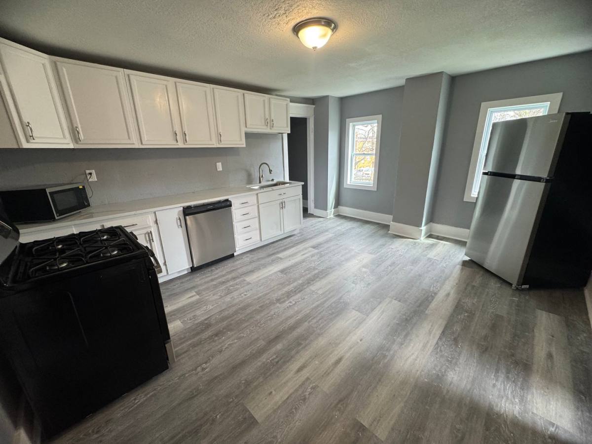 Apartment for rent at 1315 Brown St, Davenport, IA 52804