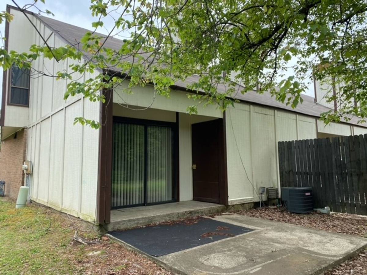 Townhouse for rent at 2714 Tyndall Dr, Valdosta, GA 31602