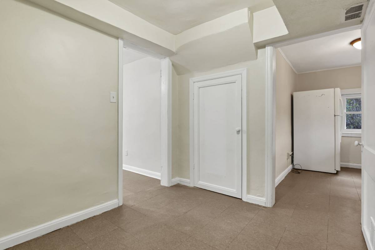 Apartment for rent at 18C Pinewood Dr #D, Columbus, OH 43213