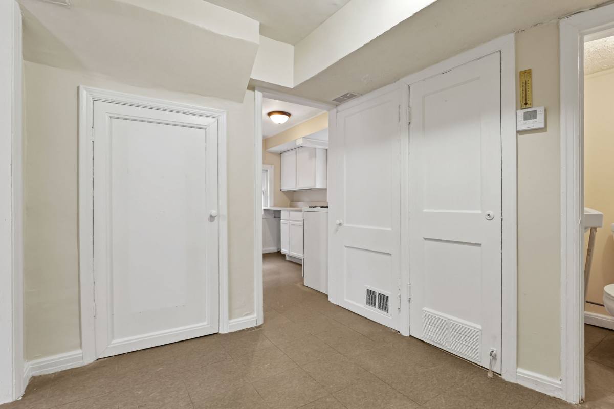 Apartment for rent at 18C Pinewood Dr #D, Columbus, OH 43213