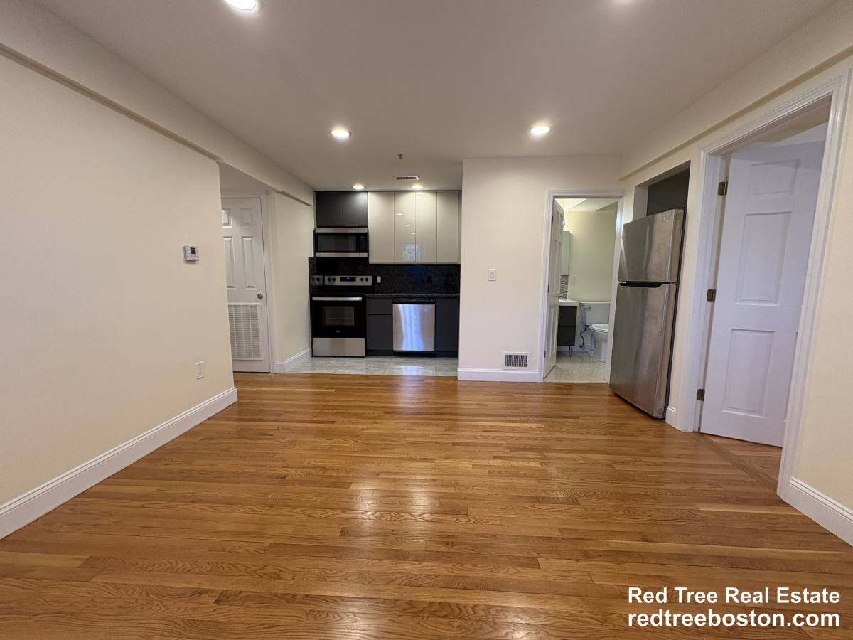Apartment for rent at 1801 Beacon St #1, Brookline, MA 02445