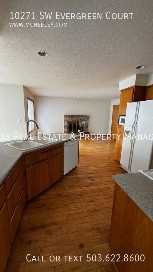House for rent at 10271 SW Evergreen Court, Wilsonville, OR 97070