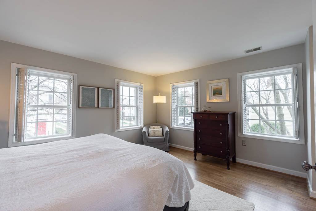 House for rent at 800 Wolfe St, Alexandria, VA 22314