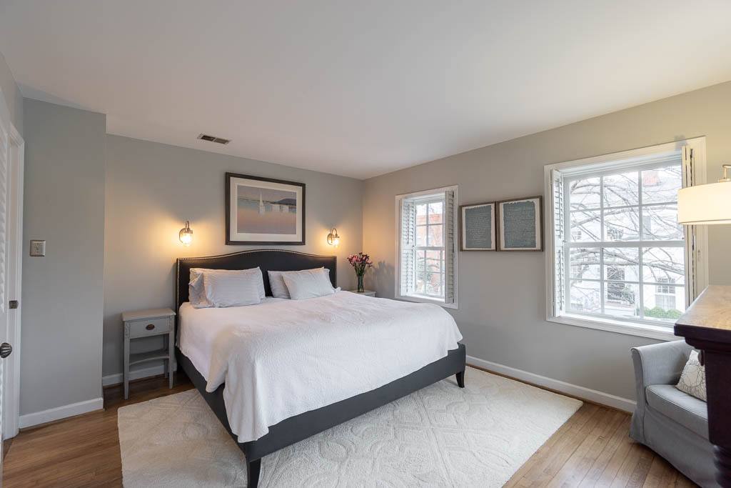 House for rent at 800 Wolfe St, Alexandria, VA 22314
