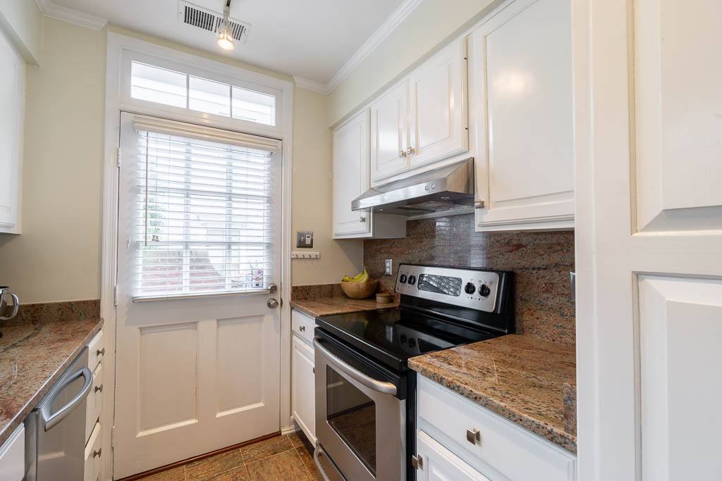 House for rent at 800 Wolfe St, Alexandria, VA 22314