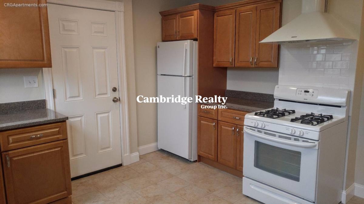 Apartment for rent at 69 Newton St #2L, Somerville, MA 02143