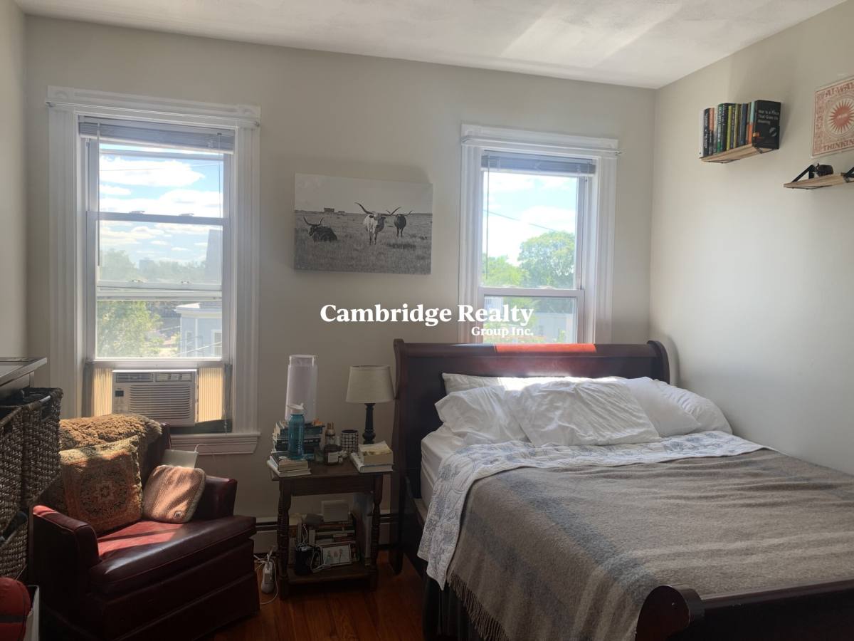 Apartment for rent at 69 Newton St #2L, Somerville, MA 02143