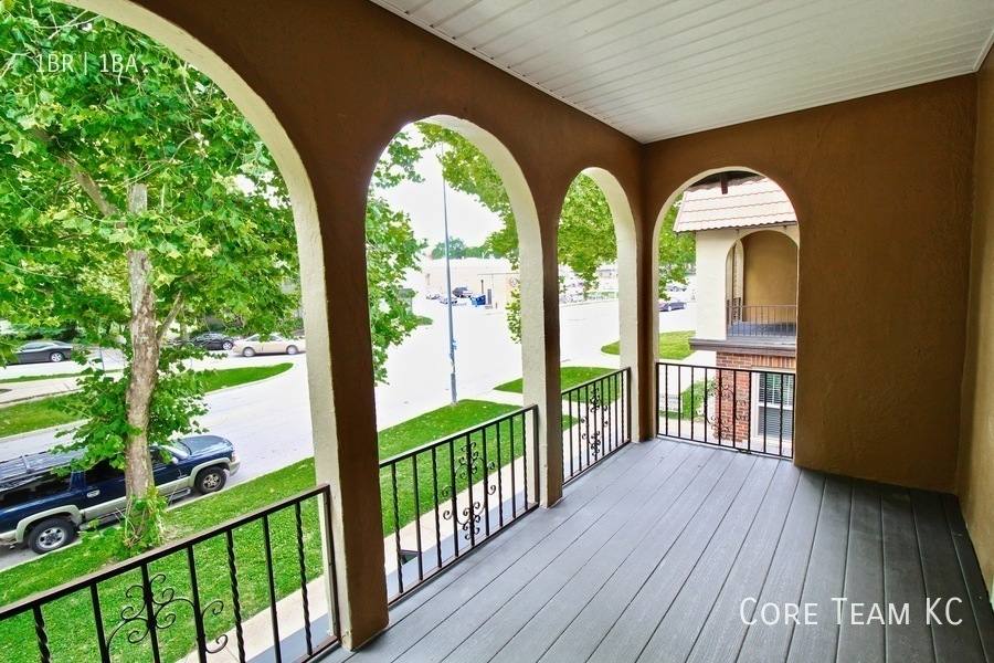 Apartment for rent at 4315 Roanoke Parkway #2N, Kansas City, MO 64111