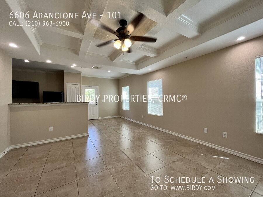 Apartment for rent at 6606 Arancione Ave #101, San Antonio, TX 78233