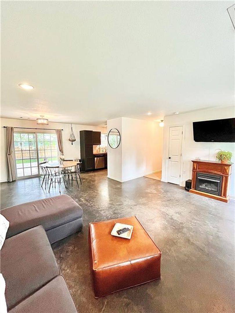 House for rent at 721 Dockery Lane, Fayetteville, AR 72701