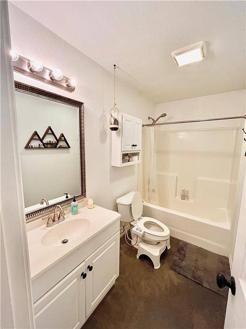 House for rent at 721 Dockery Lane, Fayetteville, AR 72701