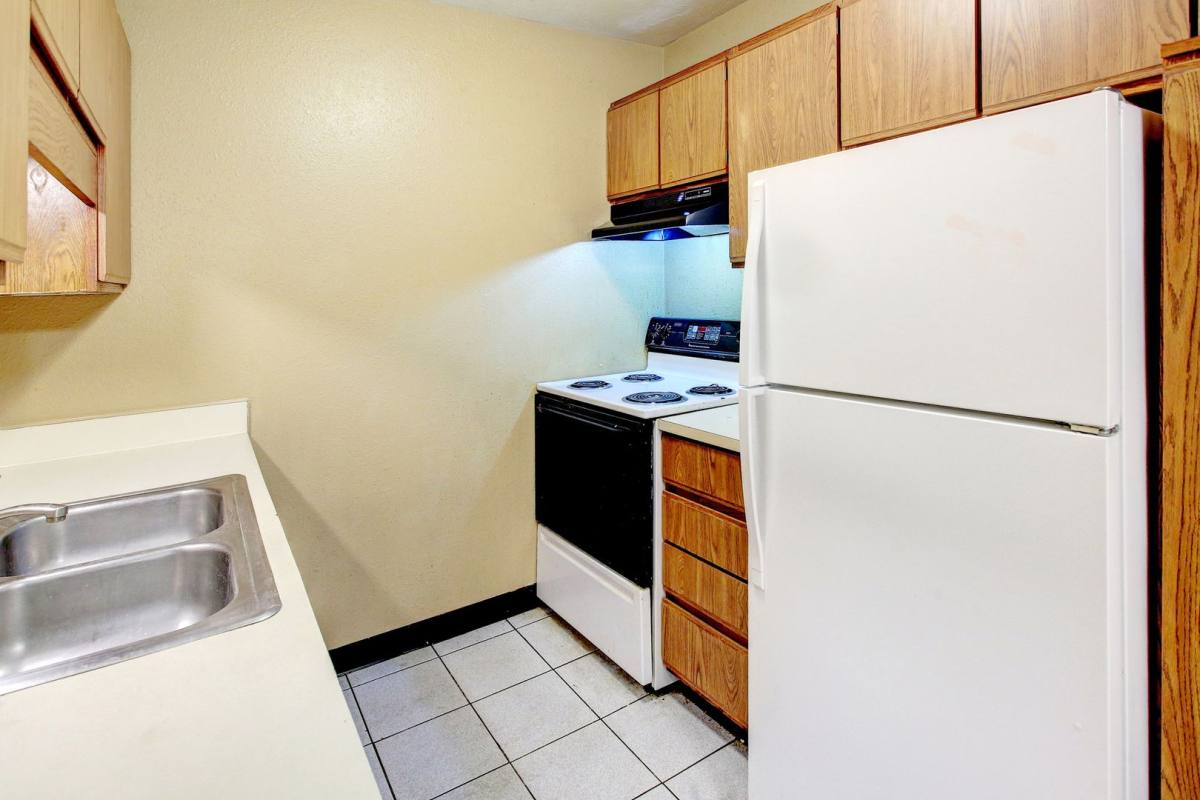 Apartment for rent at 419 Stratford Way, Holland, MI 49423
