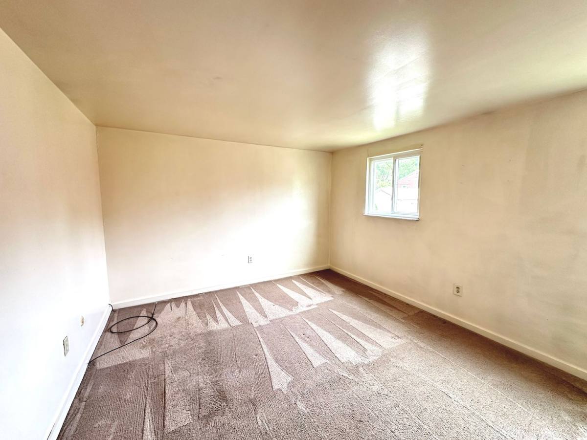 Townhouse for rent at 3305 W Run Rd, Homestead, PA 15120