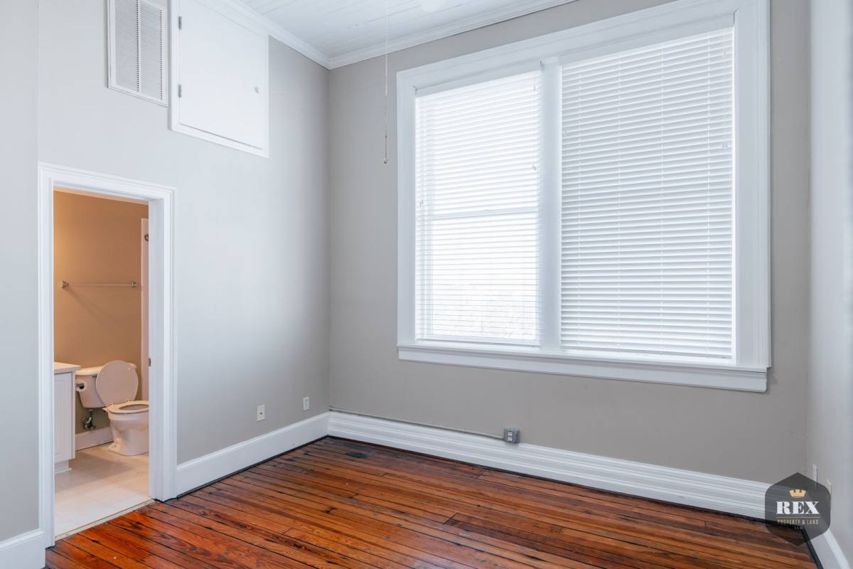 Apartment for rent at 1261 Broad St, Augusta, GA 30901