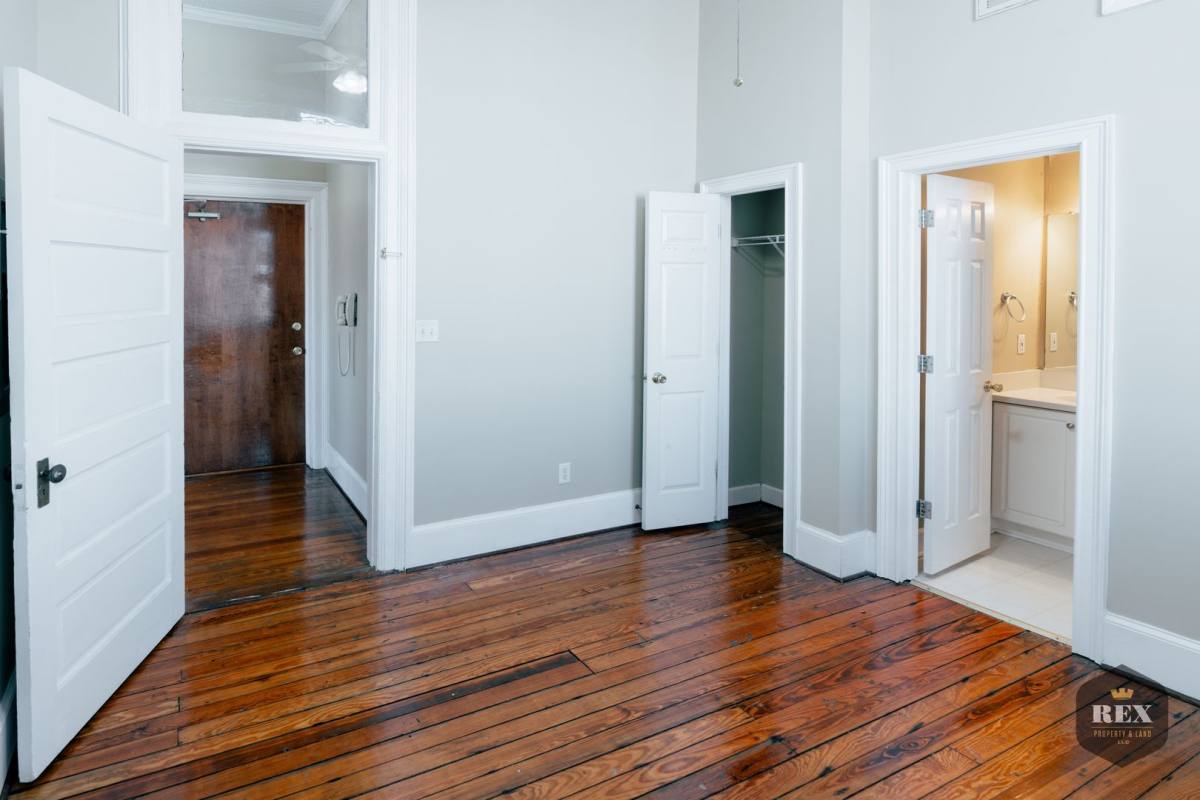 Apartment for rent at 1261 Broad St, Augusta, GA 30901