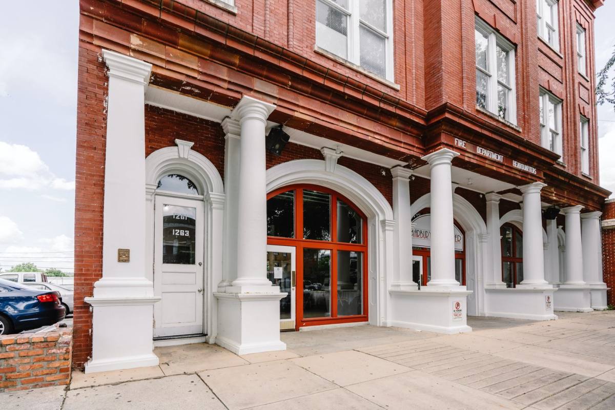 Apartment for rent at 1261 Broad St, Augusta, GA 30901