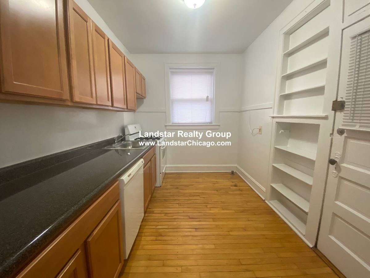 Apartment for rent at 730 Reba Place #B1, Evanston, IL 60202