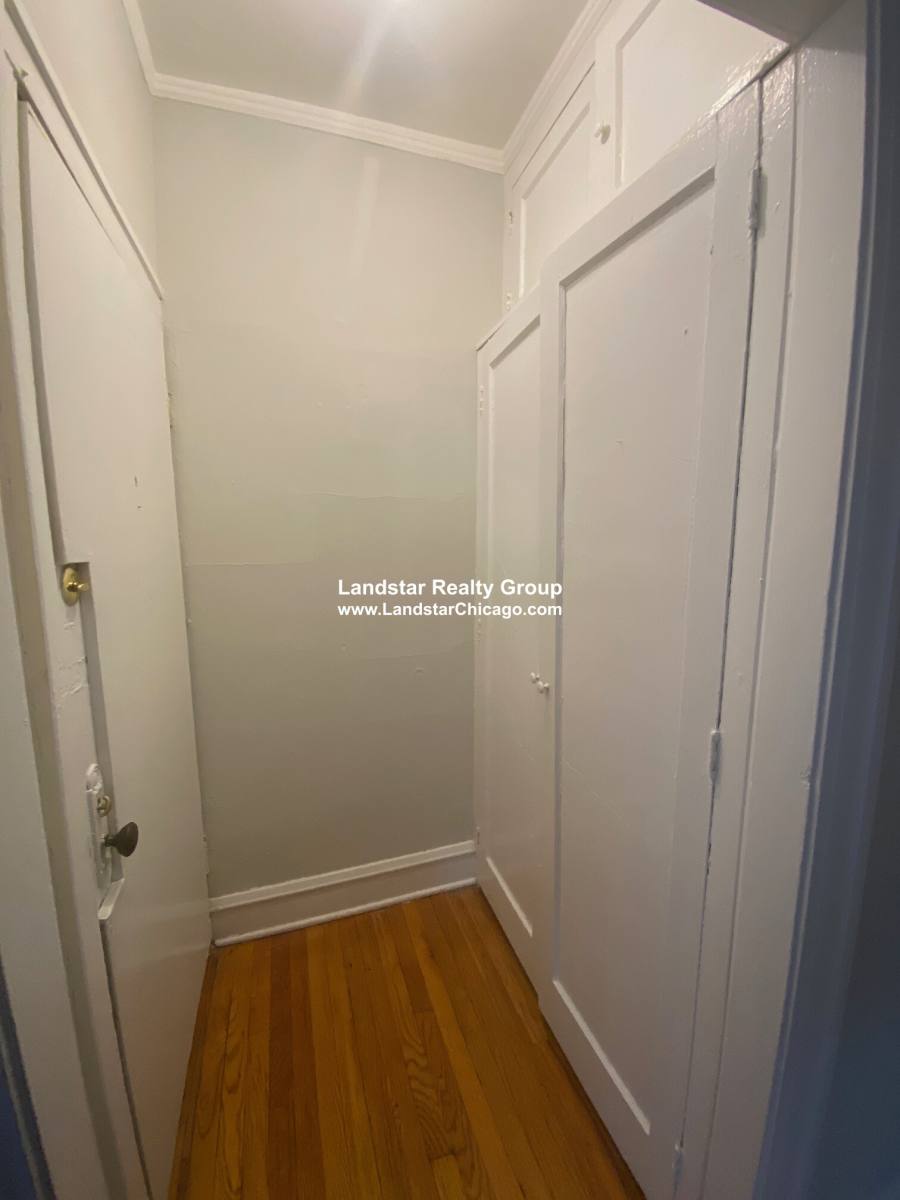 Apartment for rent at 730 Reba Place #B1, Evanston, IL 60202