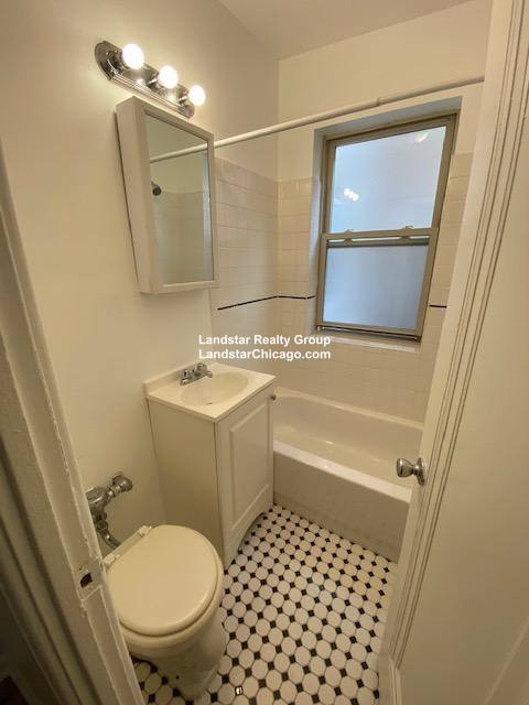 Apartment for rent at 1332 W Hood #204, Chicago, IL 60660